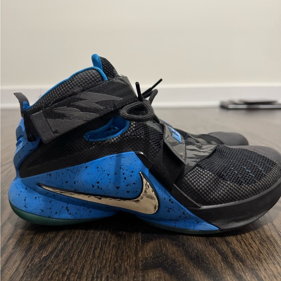 Nike LeBron James Solider 9s Blue / Black size 8.5 - Picture 2 of 7